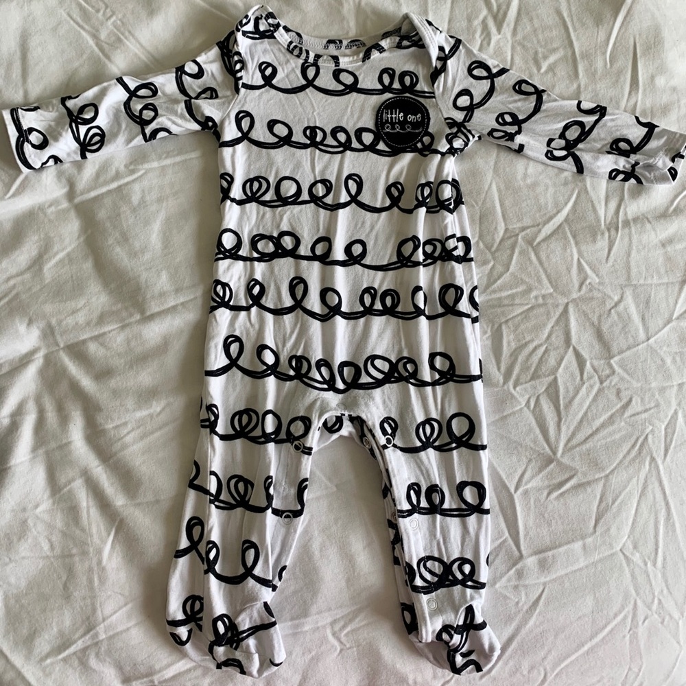 Lightweight sleeper/onesie with feet
